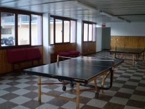 MOYPING PONG.JPG